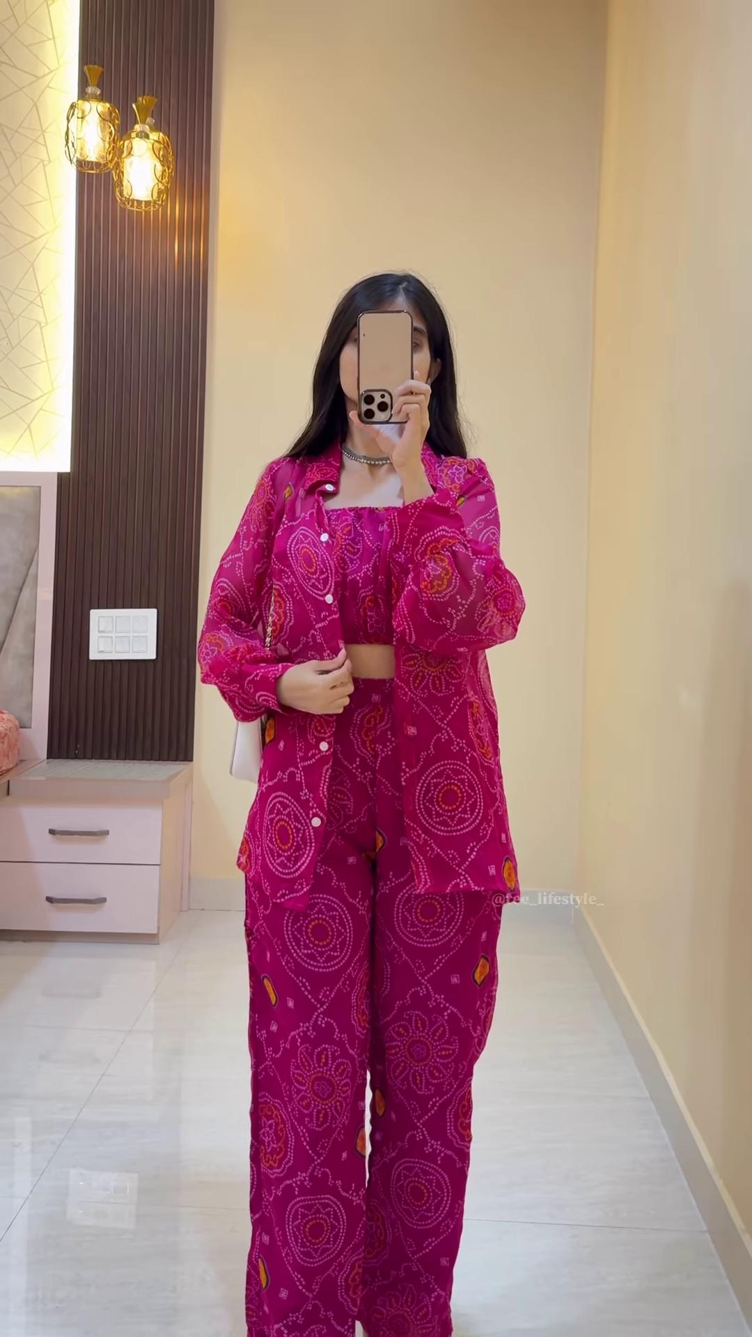 Vibrant Pink Embroidered Kurta Set with Geometric Motifs – Stylish Ethnicwear for Women - Image 3