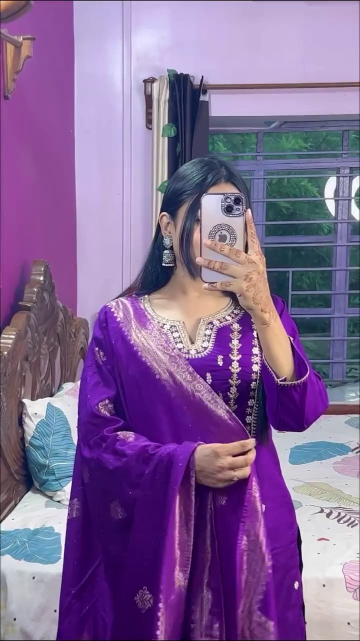 Bottle Green Georgette Kurta with Heavy Cream Thread Embroidery and Matching Dupatta - Elegant Ethnic Ensemble - Image 9