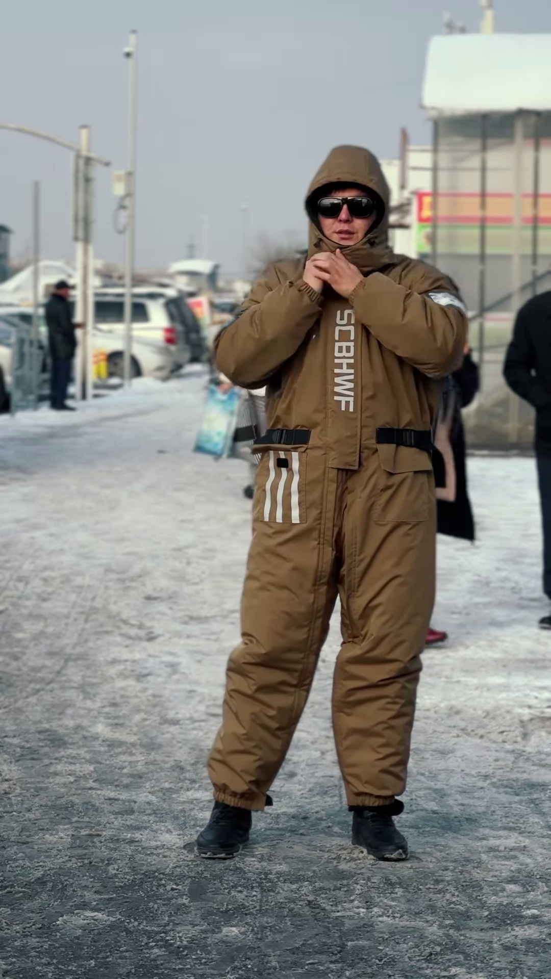 Premium Insulated Thermal Flight Suit - Full-Body Windproof Winter Jumpsuit for Extreme Cold - Image 2
