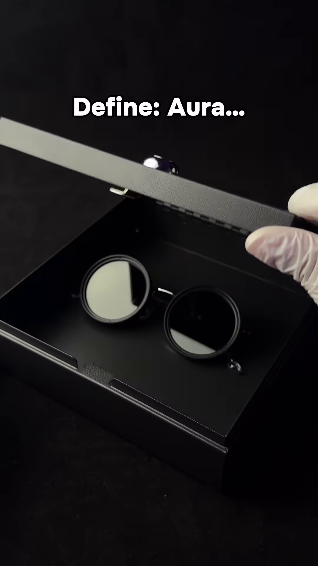 Minimalist Matte Black Sunglasses with Precision Hinge Design - Sleek Contemporary Round Eyewear - Image 5