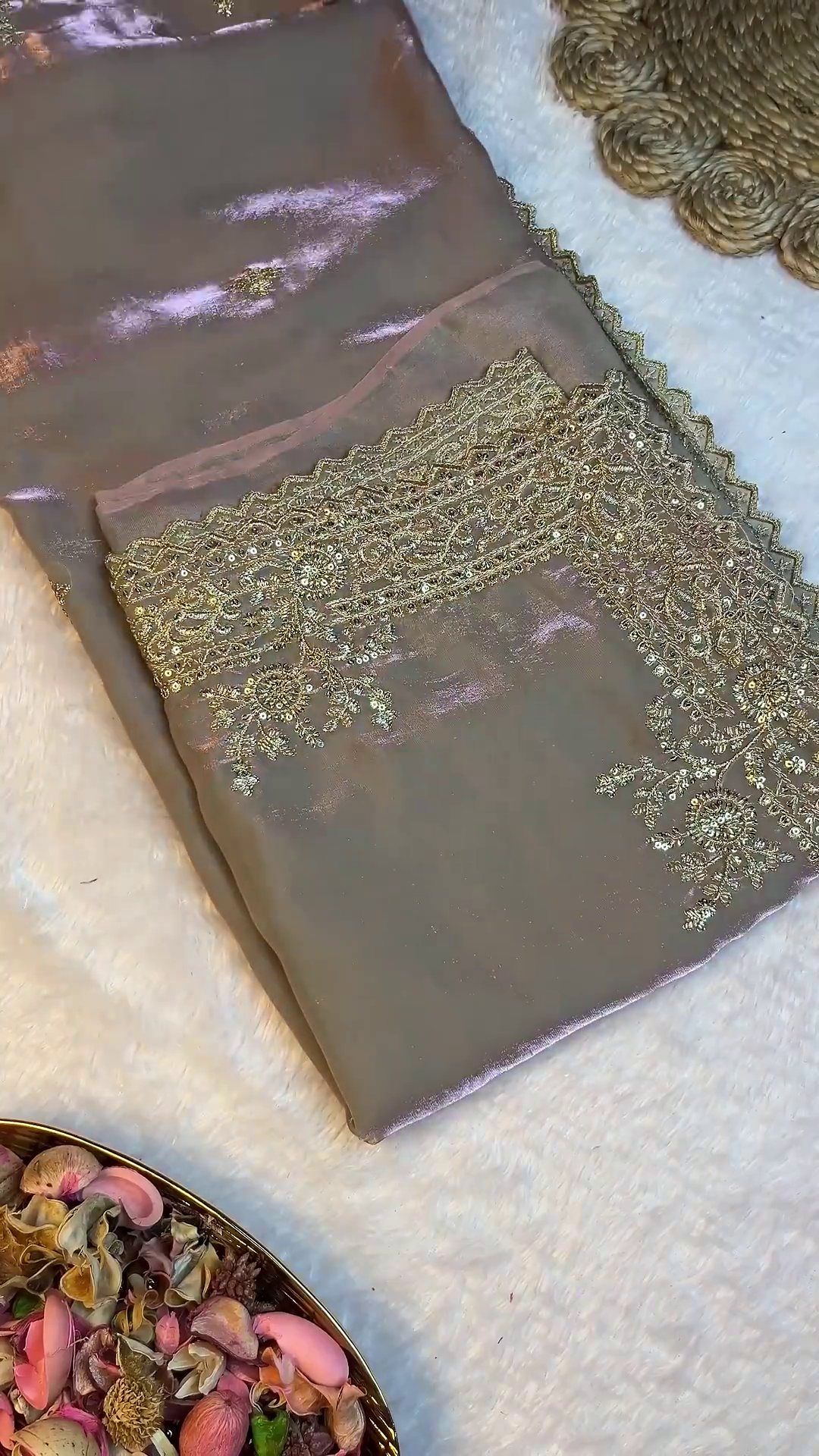 Luminous Rose-Gold Sequin Scalloped Dupatta - Image 3